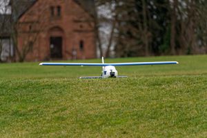 UAV con alas fijas / de cartografía / para toma de imágenes aéreas / de observación