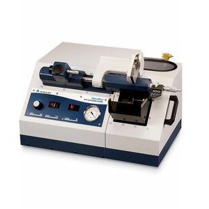 sierra circular / para hormigón / de precisión / para laboratorio