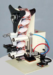 máquina de etiquetado semiautomática / para etiquetas autoadhesivas / para botellas