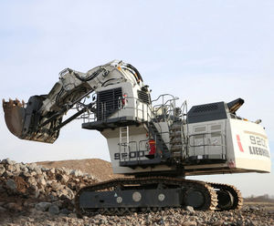 excavadora de dimensión grande / de cadenas / diésel / Tier 4 provisional