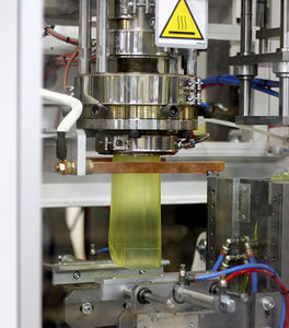 extrusión-soplado termoplástico / piezas técnicas / series grandes / para aplicaciones industriales