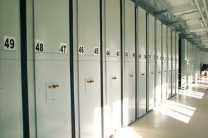 estantería móvil / para archivo / eléctrica