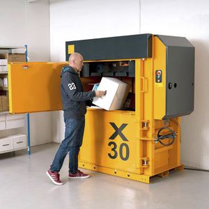 prensa de balas vertical / de carga frontal / para cajas de cartón / para material plástico