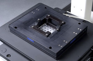 platina de nanoposicionamiento lineal / XYZ / piezoeléctrica / 3 ejes