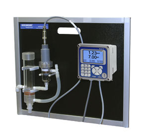 transmisor multiparámetros valor libre / de pH / para análisis de agua