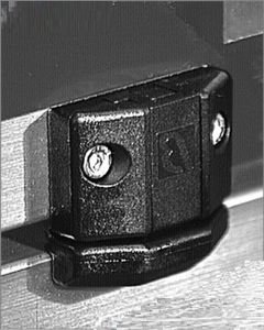 pestillo de impacto / de plástico / para puertas oscilantes