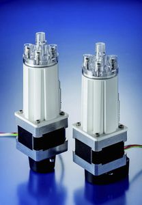 bomba para productos químicos / con motor paso a paso / compacta / de distribución