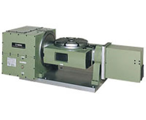 mesa rotativa accionada por motor / inclinable / para fresado / CNC