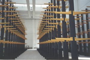 sistema de estanterías cantilever / para cargas pesadas / de gran altura