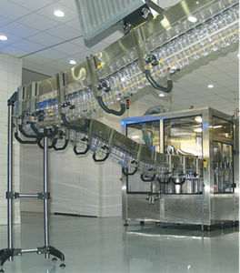 transportador con cadena / horizontal / para botellas