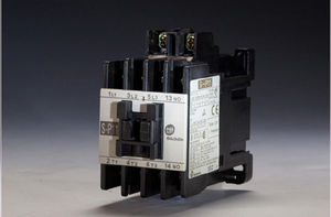 contactor de inversión / magnético
