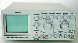 osciloscopio analógico / de sobremesa / de 2 vías