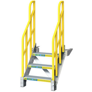 escalera recta / metálica / con barrotes