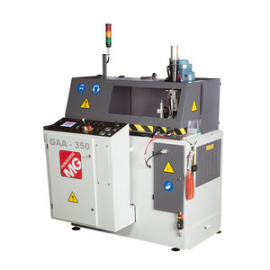 sierra circular / ingletadora / semiautomática / CNC