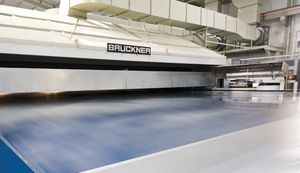 línea de extrusión de película plana / para termoplásticos / multicapas / para film alimentario