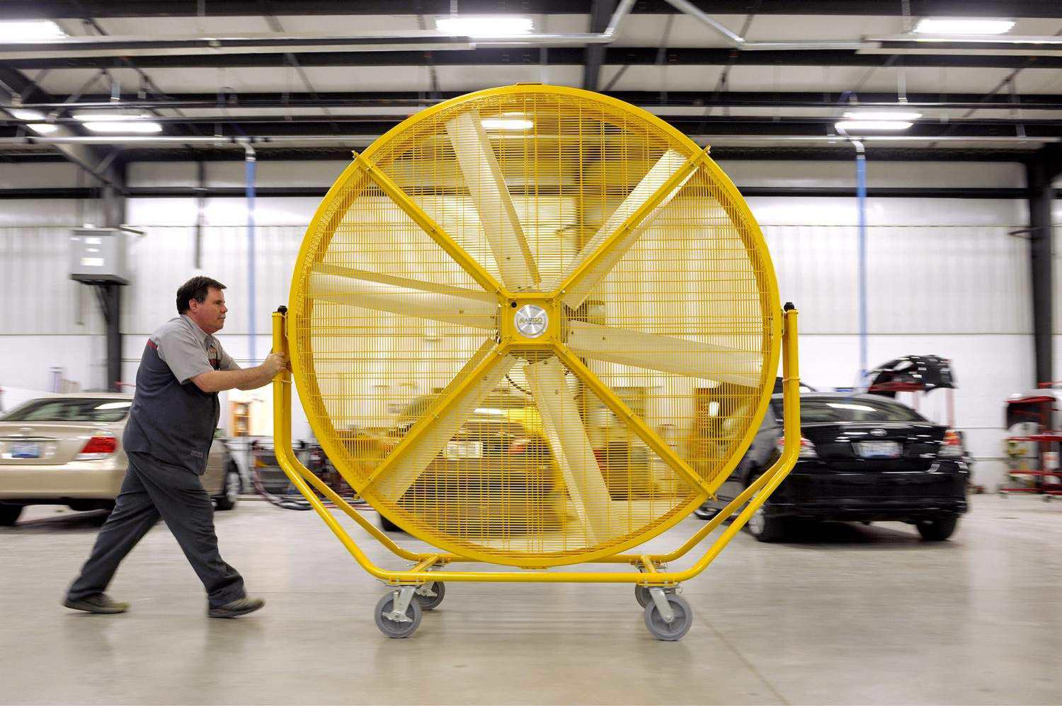 Ventilador de pie - AIRGO®2.0 - Big Ass Fan - axial / de de aire / de accionamiento