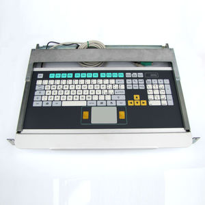 teclado montado en rack-cajón