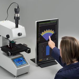 durómetro Knoop/Vickers