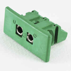 conector para montaje en panel