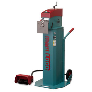 máquina curvadora con motor lineal