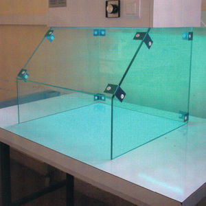 campana PCR con irradiación UV