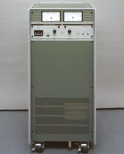 alimentación eléctrica AC/DC / regulada / en bastidor / de alta eficacia