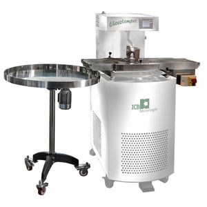 máquina para estucado de chocolate