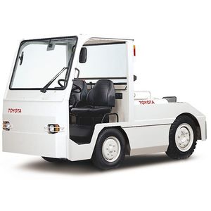 tractor eléctrico / con 4 ruedas / con operador sentado / de remolcado