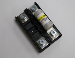 portafusible cilíndrico