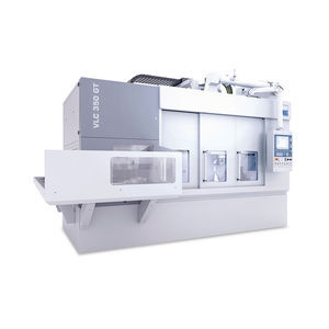 centro de torneado CNC