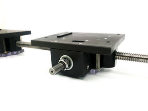 soporte con tuerca de rosca trapezoidal
