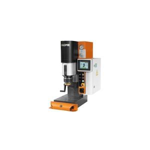máquina remachadora radial 1