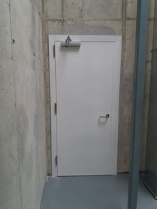 puerta abatible