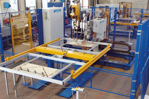 máquina de soldar CNC