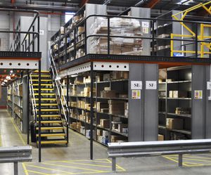 sistema de estanterías para depósito de almacenamiento
