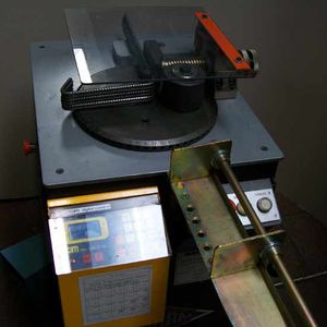 máquina curvadora eléctrica 1