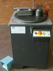 máquina curvadora eléctrica 1
