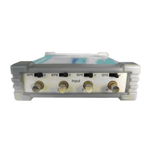 central de adquisición de datos benchtop 1