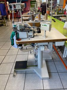 máquina overlock programable