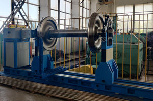 máquina equilibradora horizontal