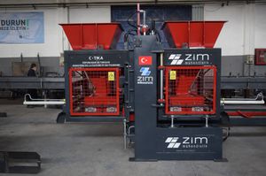 máquina para fabricación de bloques de hormigón