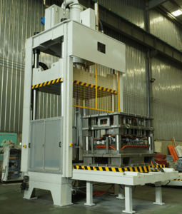 máquina de desbarbado vertical