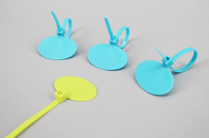 sujetacables de plástico