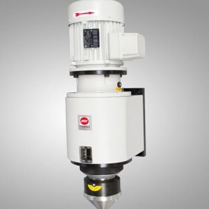 máquina remachadora radial
