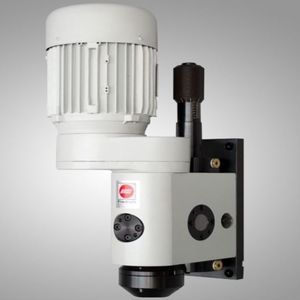 máquina remachadora radial