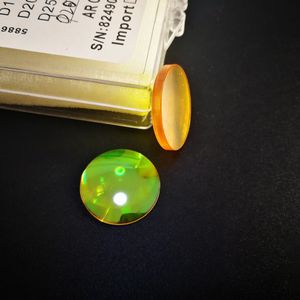 lente de seleniuro de zinc 1