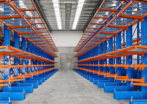 sistema de estanterías cantilever / para carga ligera / para altas cargas