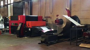 línea de corte alimentada por bobina / para acero / para aluminio / para acero inoxidable