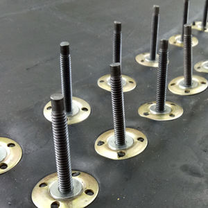 grapa para cintas transportadoras transportadora placa sólida con tuercas / galvanizada / de acero al carbono / de bajo mantenimiento