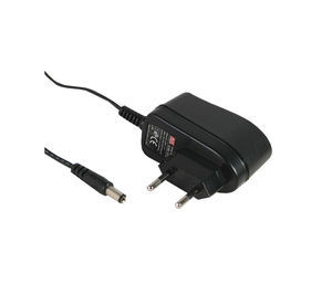 adaptador eléctrico enchufable 1